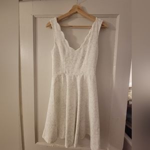 NWOT White with silver flower outlines TRIXXI, A-line dress, size M